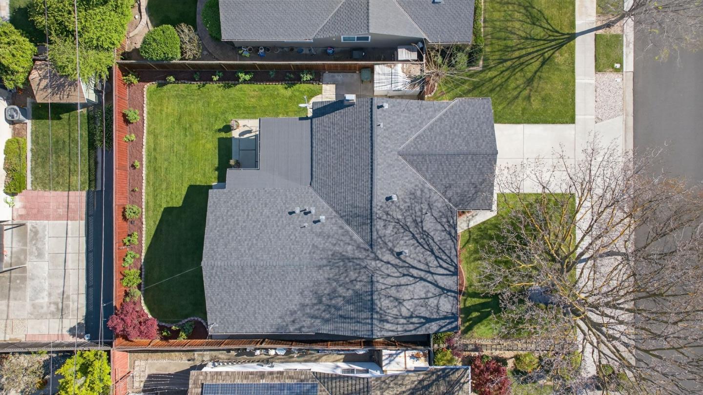 Detail Gallery Image 5 of 54 For 4012 Laurelglen Ct, San Jose,  CA 95118 - 3 Beds | 2 Baths