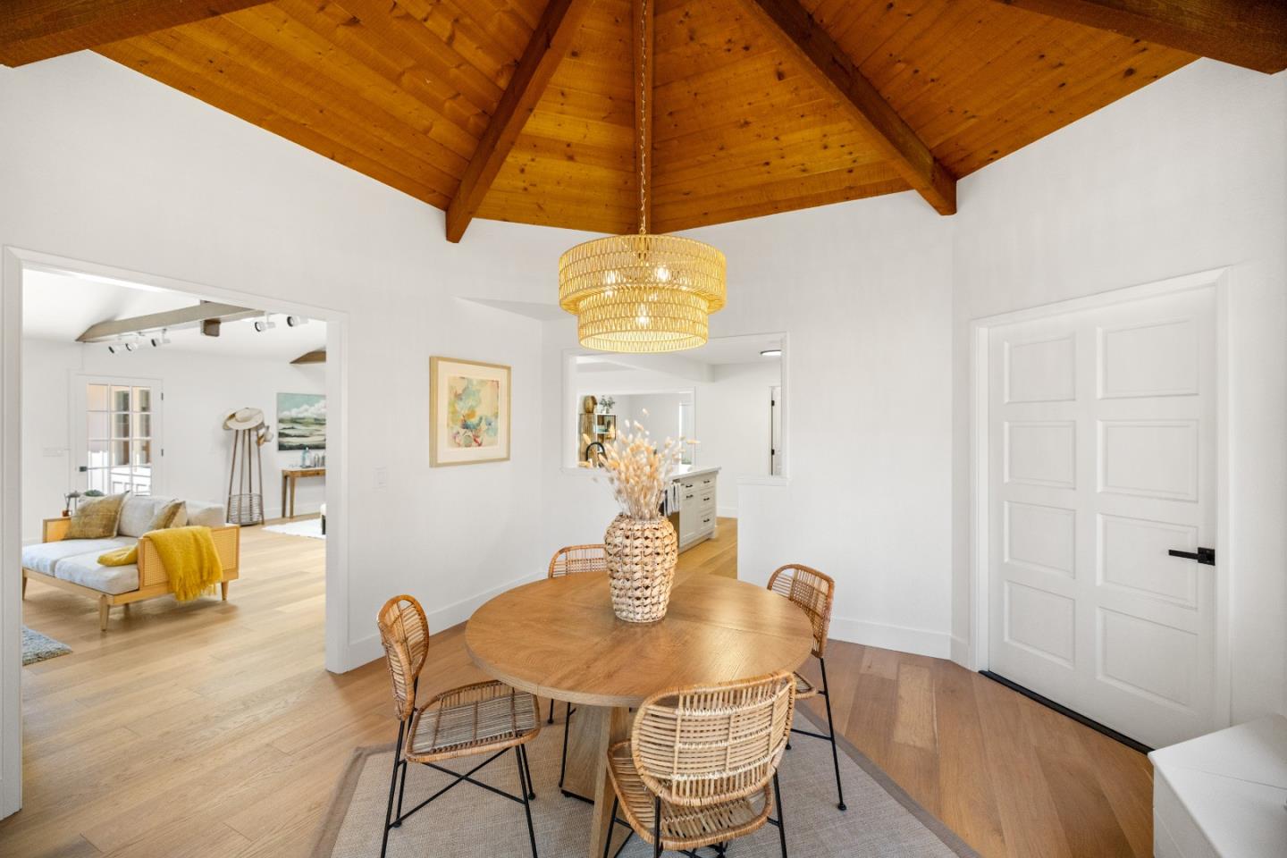 Detail Gallery Image 14 of 36 For 1091 Laurel Lane, Pebble Beach,  CA 93953 - 3 Beds | 2 Baths