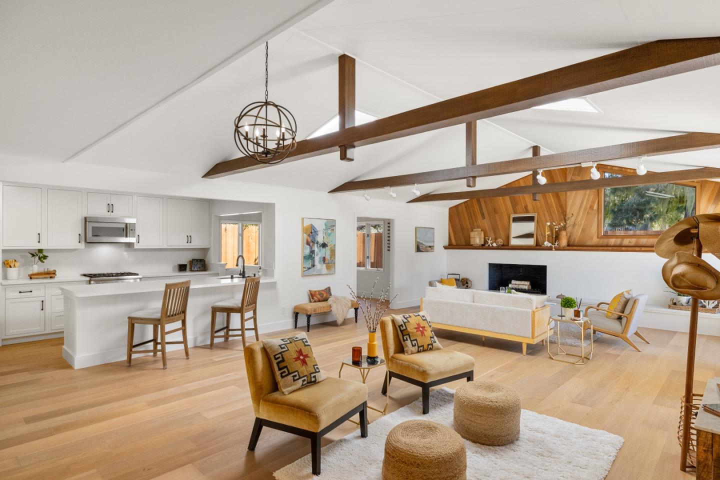 Detail Gallery Image 9 of 36 For 1091 Laurel Lane, Pebble Beach,  CA 93953 - 3 Beds | 2 Baths