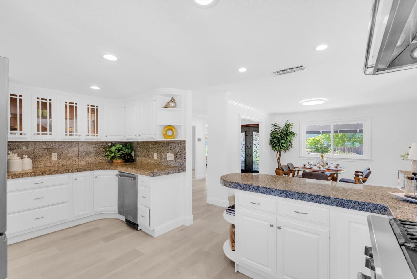 Detail Gallery Image 10 of 40 For 6332 Mcabee Rd, San Jose,  CA 95120 - 4 Beds | 2 Baths