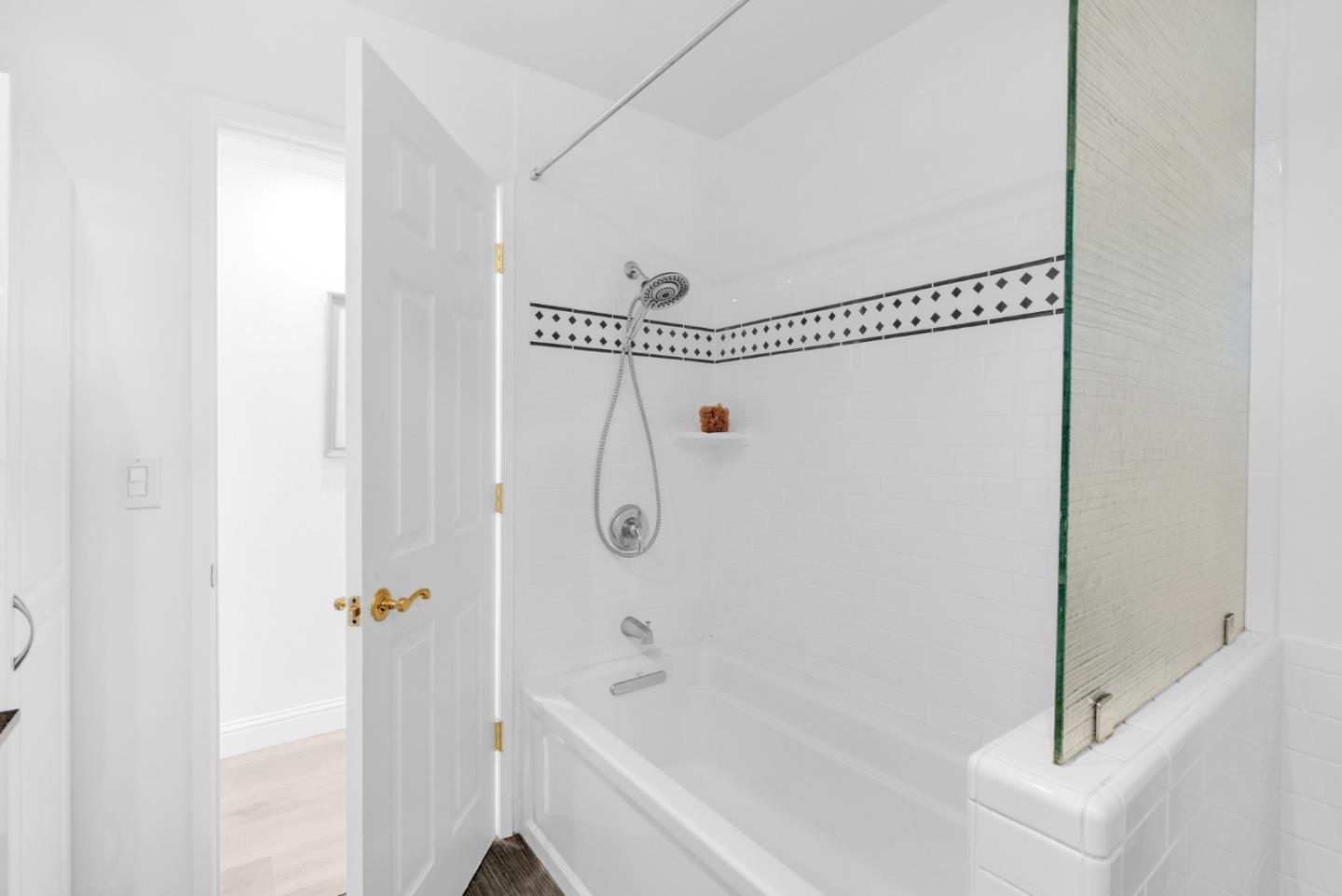 Detail Gallery Image 15 of 40 For 6332 Mcabee Rd, San Jose,  CA 95120 - 4 Beds | 2 Baths