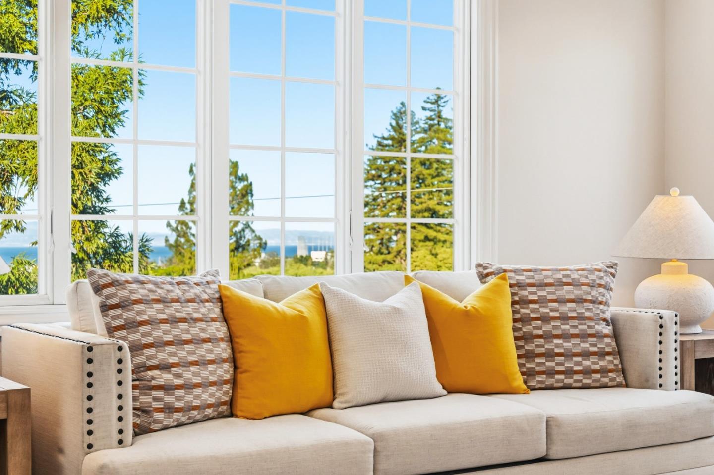 Detail Gallery Image 27 of 72 For 1466 Alvarado Ave, Burlingame,  CA 94010 - 3 Beds | 2/1 Baths