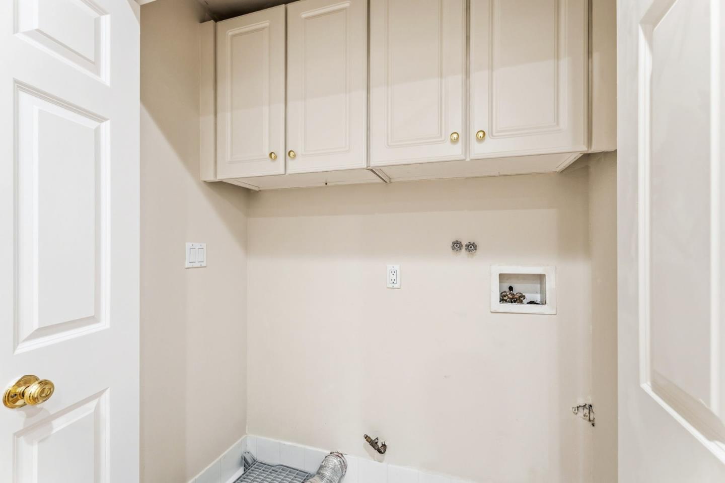 Detail Gallery Image 38 of 72 For 1466 Alvarado Ave, Burlingame,  CA 94010 - 3 Beds | 2/1 Baths