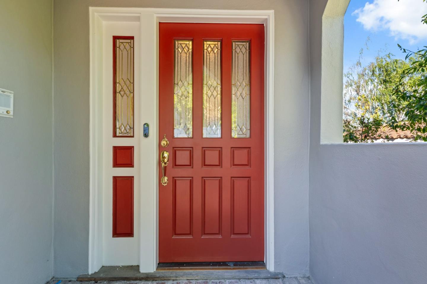 Detail Gallery Image 4 of 72 For 1466 Alvarado Ave, Burlingame,  CA 94010 - 3 Beds | 2/1 Baths