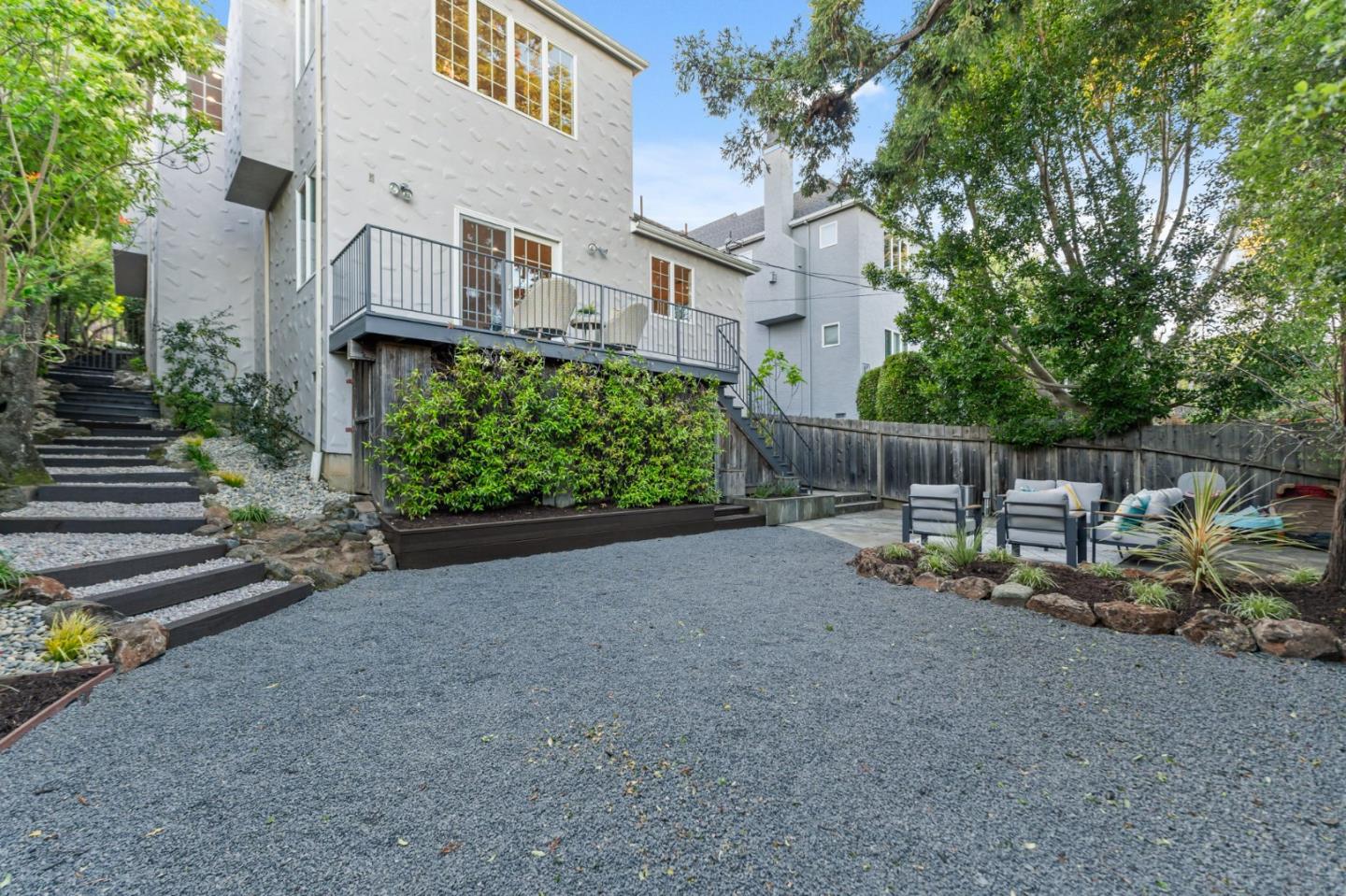 Detail Gallery Image 58 of 72 For 1466 Alvarado Ave, Burlingame,  CA 94010 - 3 Beds | 2/1 Baths