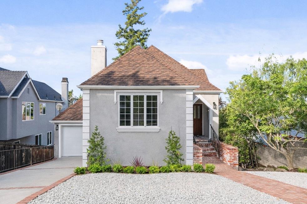 Detail Gallery Image 60 of 72 For 1466 Alvarado Ave, Burlingame,  CA 94010 - 3 Beds | 2/1 Baths