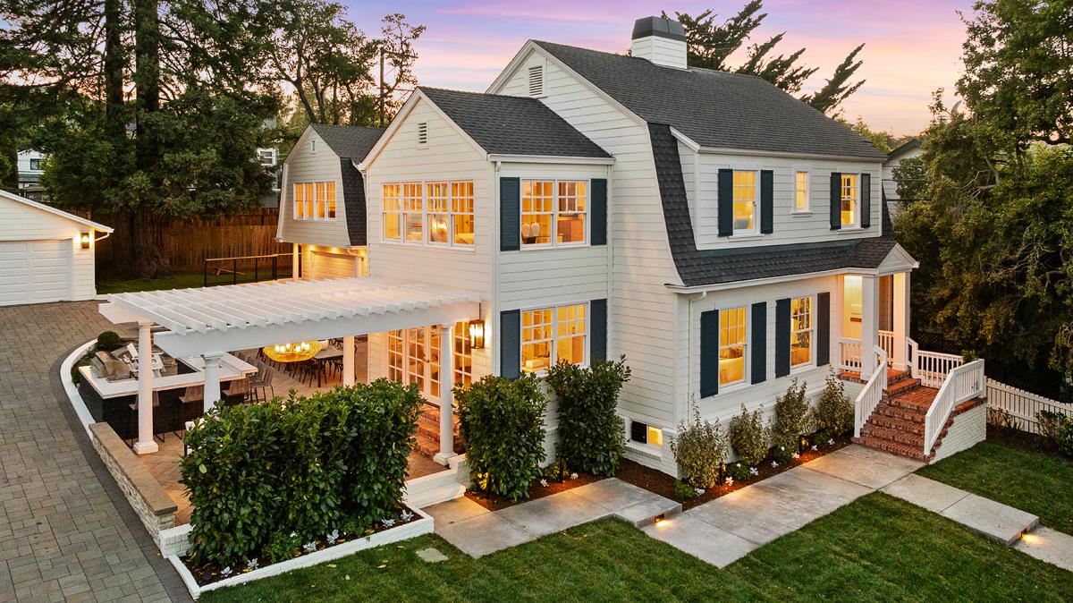 Detail Gallery Image 2 of 37 For 1347 Montero Ave, Burlingame,  CA 94010 - 5 Beds | 4 Baths