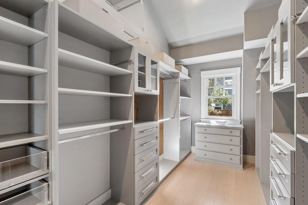 Detail Gallery Image 22 of 37 For 1347 Montero Ave, Burlingame,  CA 94010 - 5 Beds | 4 Baths