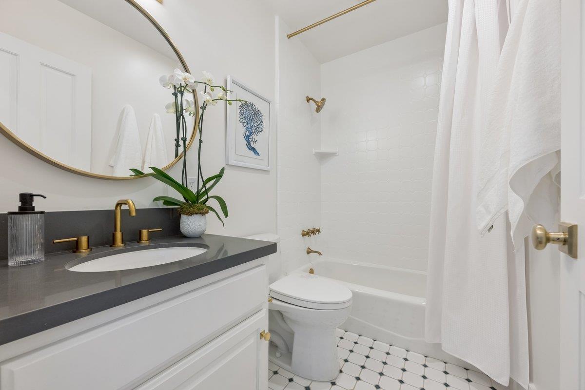 Detail Gallery Image 24 of 37 For 1347 Montero Ave, Burlingame,  CA 94010 - 5 Beds | 4 Baths