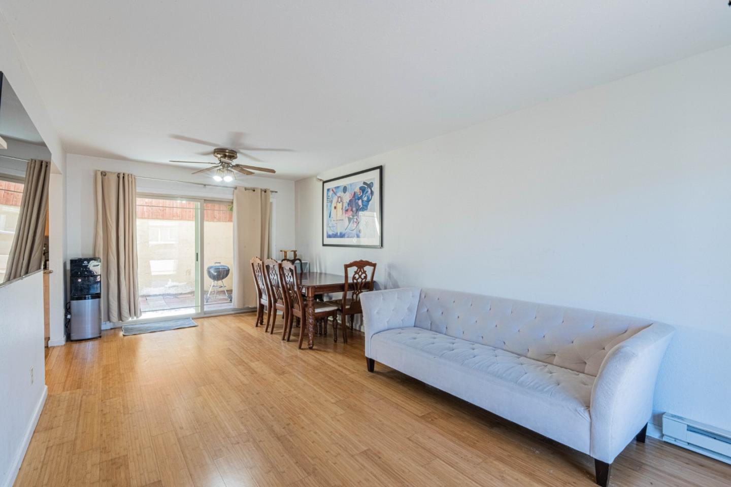 Detail Gallery Image 5 of 36 For 1224 Trinity Ave #14,  Seaside,  CA 93955 - 3 Beds | 2 Baths