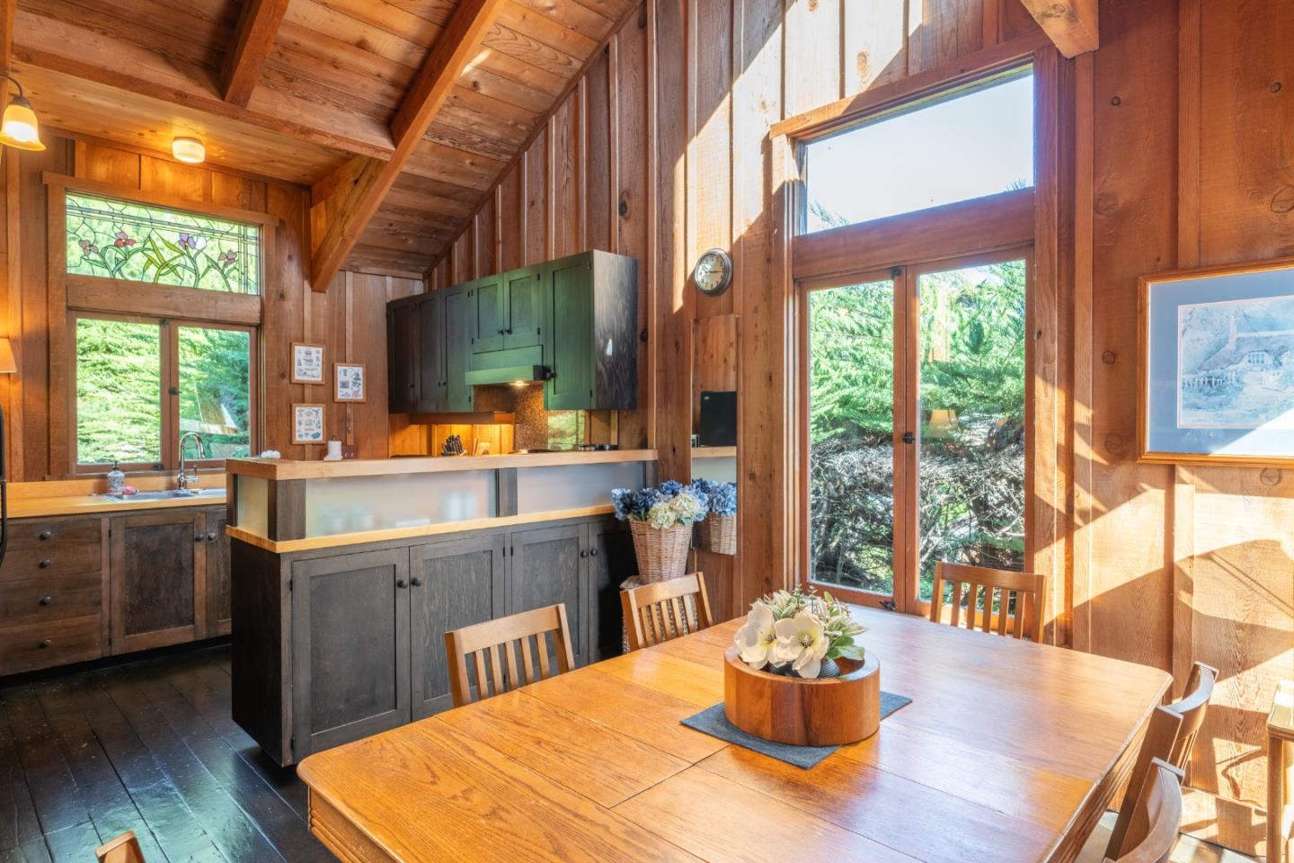 Detail Gallery Image 10 of 33 For 26181 Valley View Ave, Carmel,  CA 93923 - 3 Beds | 4 Baths