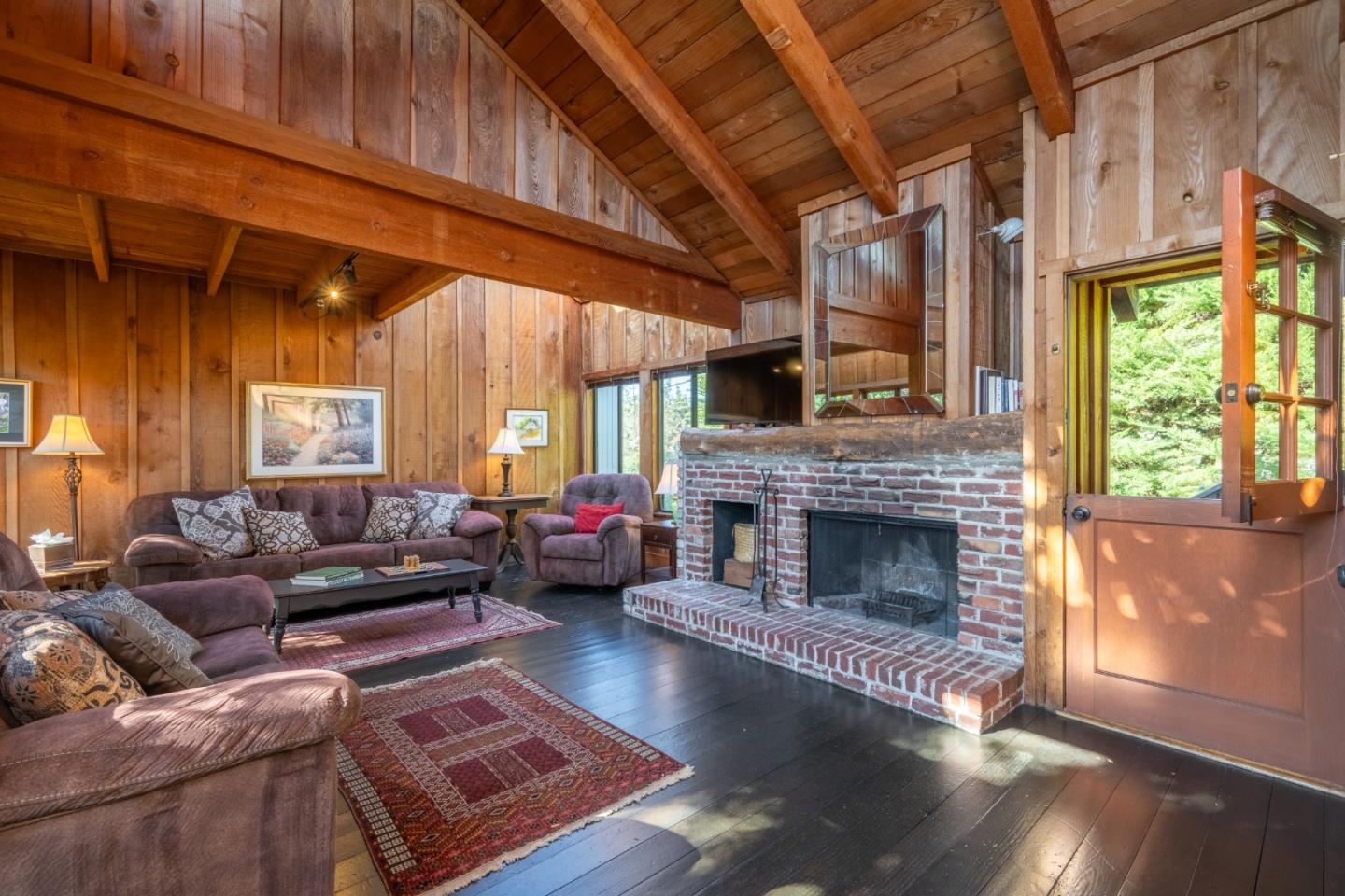 Detail Gallery Image 7 of 33 For 26181 Valley View Ave, Carmel,  CA 93923 - 3 Beds | 4 Baths