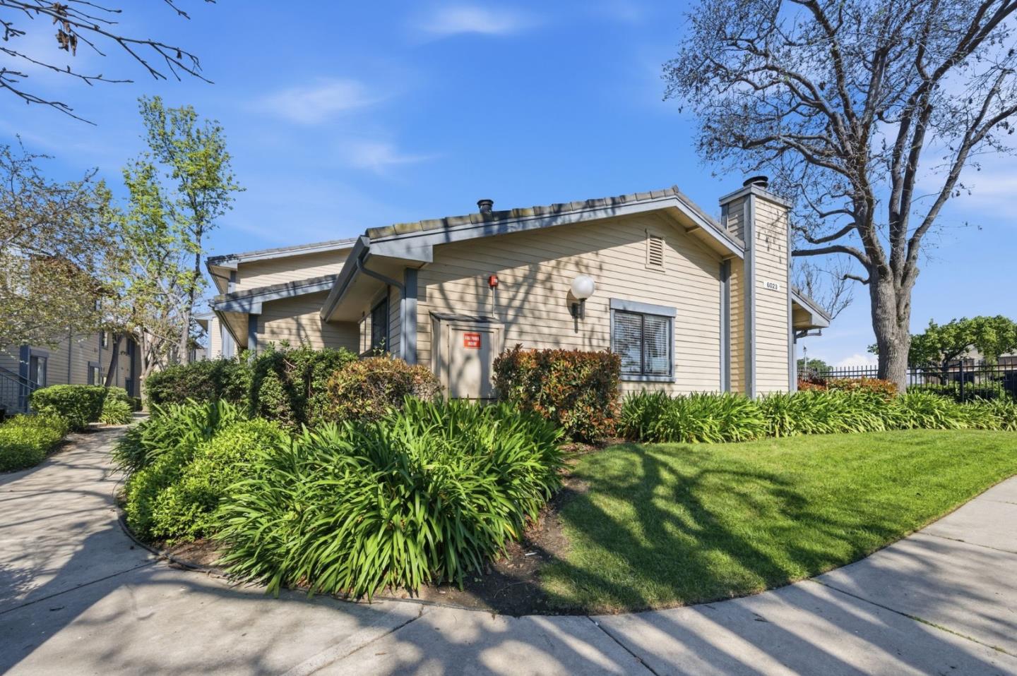 Detail Gallery Image 23 of 27 For 6023 Joaquin Murieta Ave a,  Newark,  CA 94560 - 3 Beds | 2 Baths