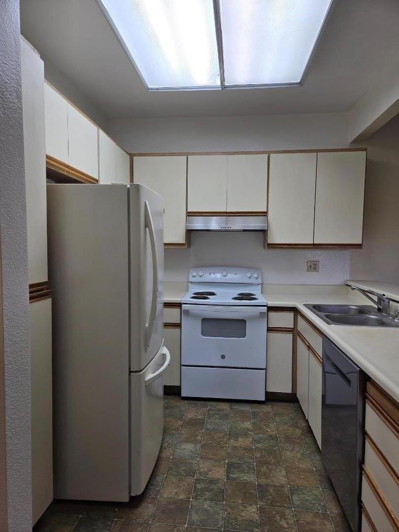 Detail Gallery Image 7 of 14 For 1256 Stanhope Ln #251,  Hayward,  CA 94545 - 2 Beds | 2 Baths