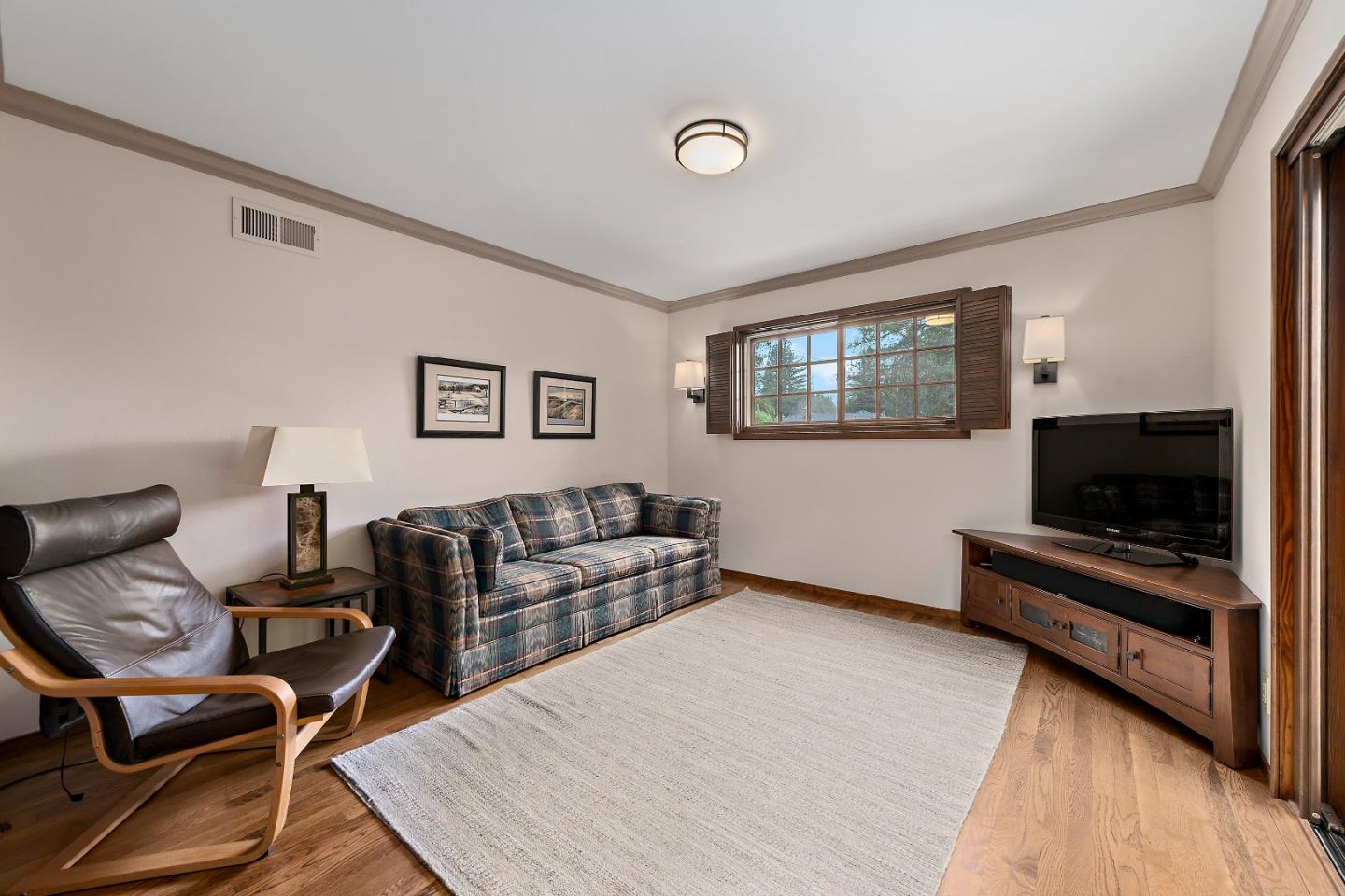 Detail Gallery Image 20 of 43 For 1200 Woodland Ave, Menlo Park,  CA 94025 - 3 Beds | 2 Baths