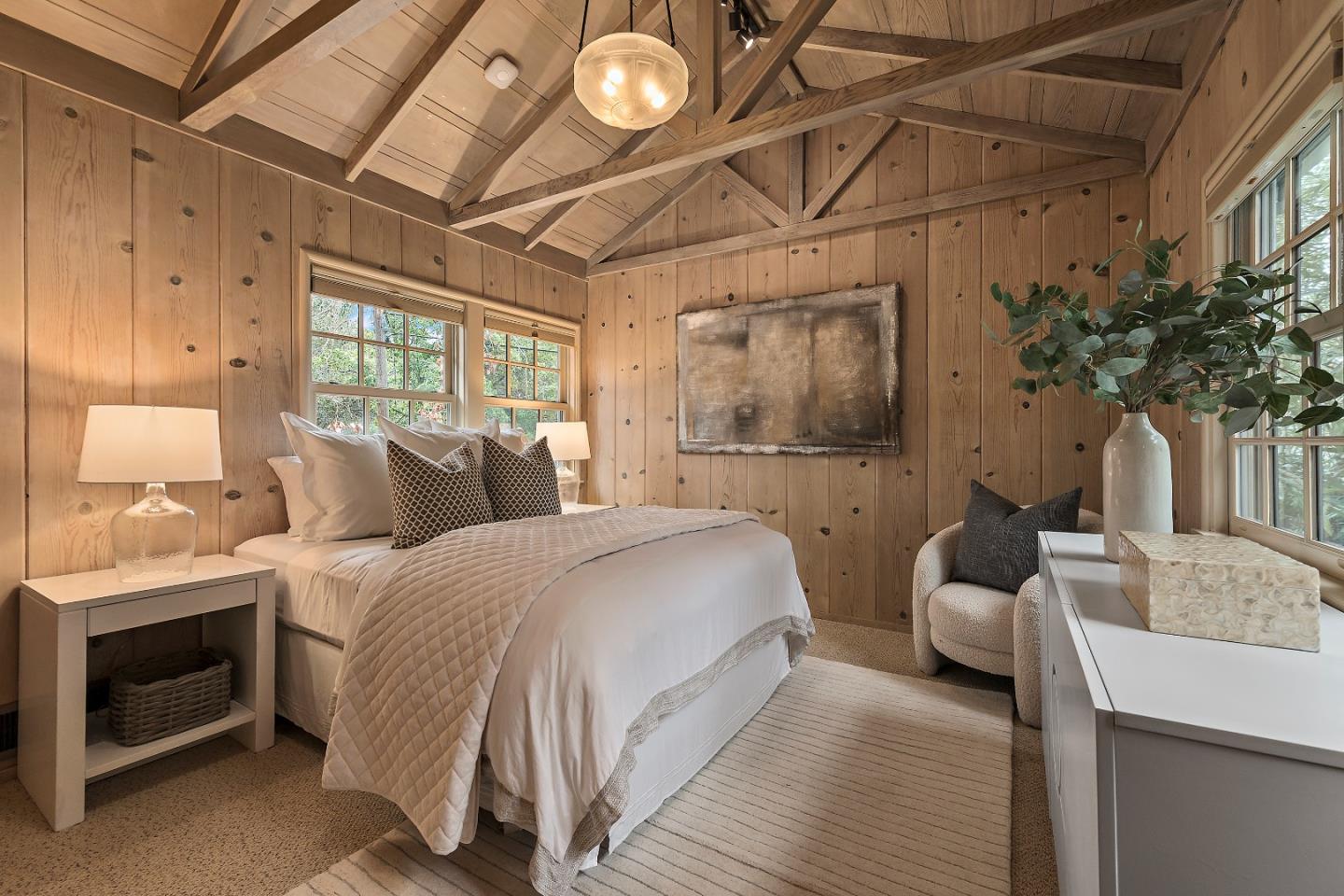 Detail Gallery Image 22 of 43 For 1200 Woodland Ave, Menlo Park,  CA 94025 - 3 Beds | 2 Baths