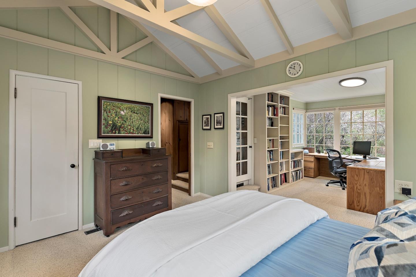 Detail Gallery Image 28 of 43 For 1200 Woodland Ave, Menlo Park,  CA 94025 - 3 Beds | 2 Baths