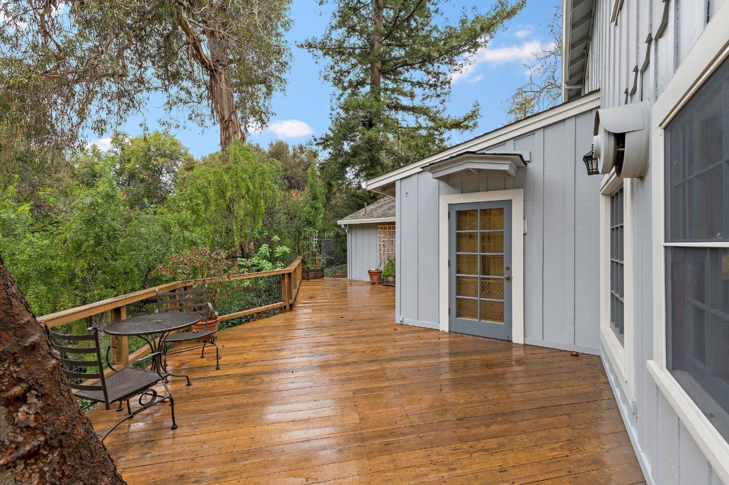 Detail Gallery Image 32 of 43 For 1200 Woodland Ave, Menlo Park,  CA 94025 - 3 Beds | 2 Baths