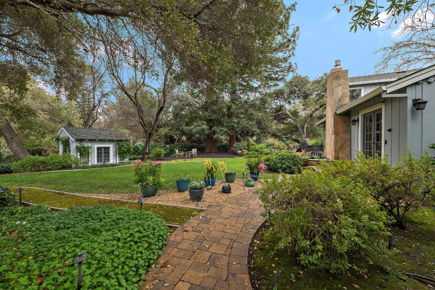 Detail Gallery Image 40 of 43 For 1200 Woodland Ave, Menlo Park,  CA 94025 - 3 Beds | 2 Baths