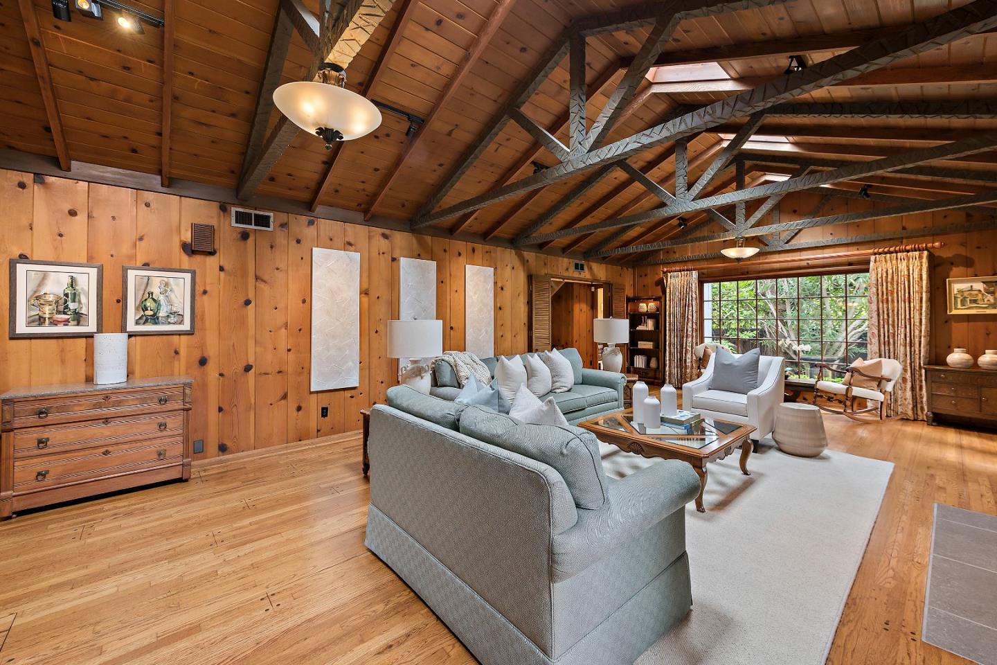 Detail Gallery Image 9 of 43 For 1200 Woodland Ave, Menlo Park,  CA 94025 - 3 Beds | 2 Baths