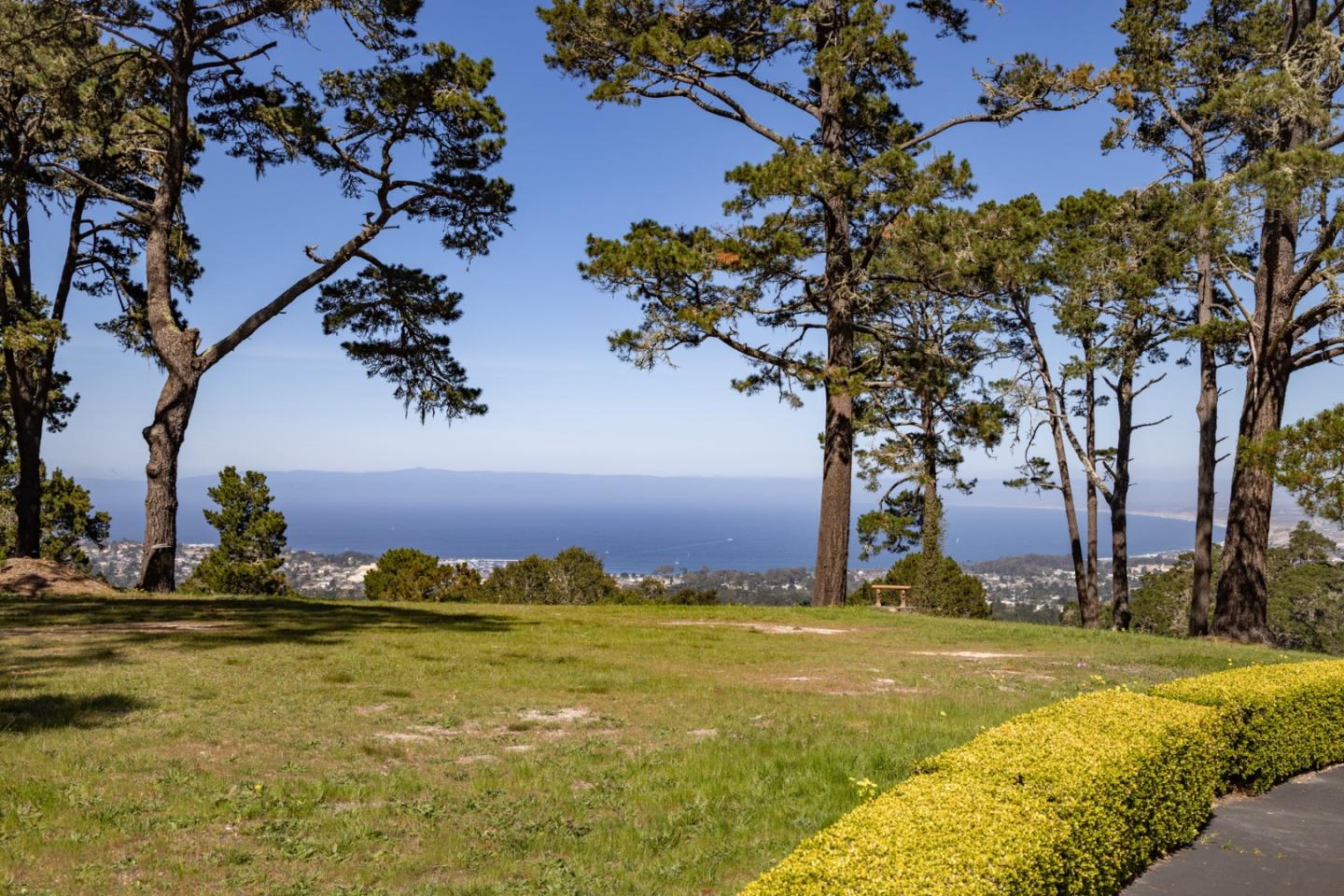 Detail Gallery Image 32 of 39 For 507 Aguajito Rd, Carmel,  CA 93923 - 3 Beds | 3/1 Baths