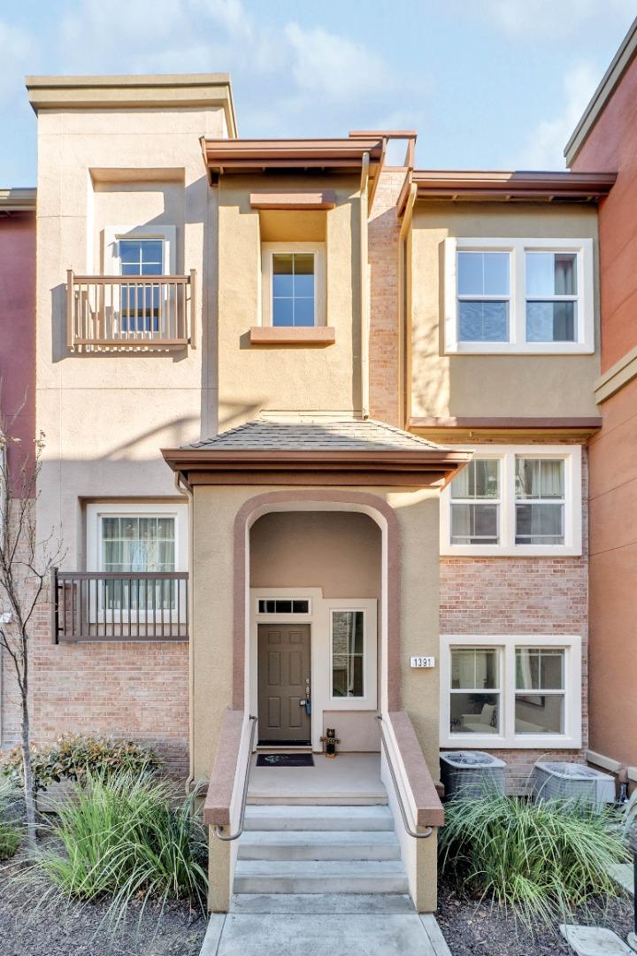 Detail Gallery Image 2 of 36 For 1391 Lee Pl, San Jose,  CA 95131 - 3 Beds | 2/1 Baths