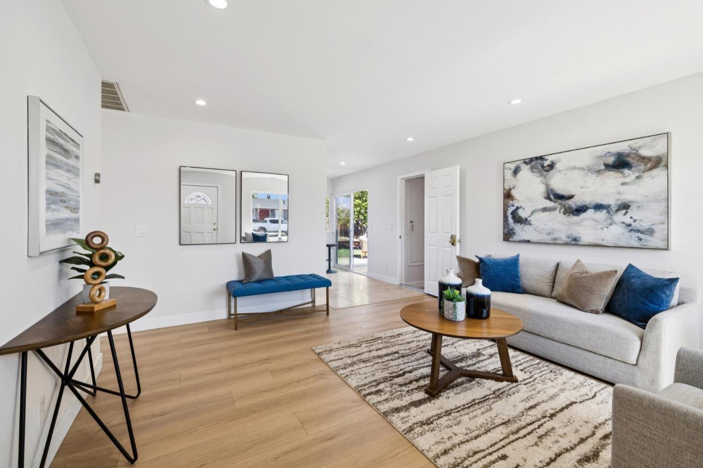 Detail Gallery Image 5 of 49 For 2877 Bellini Ct, San Jose,  CA 95132 - 2 Beds | 1 Baths