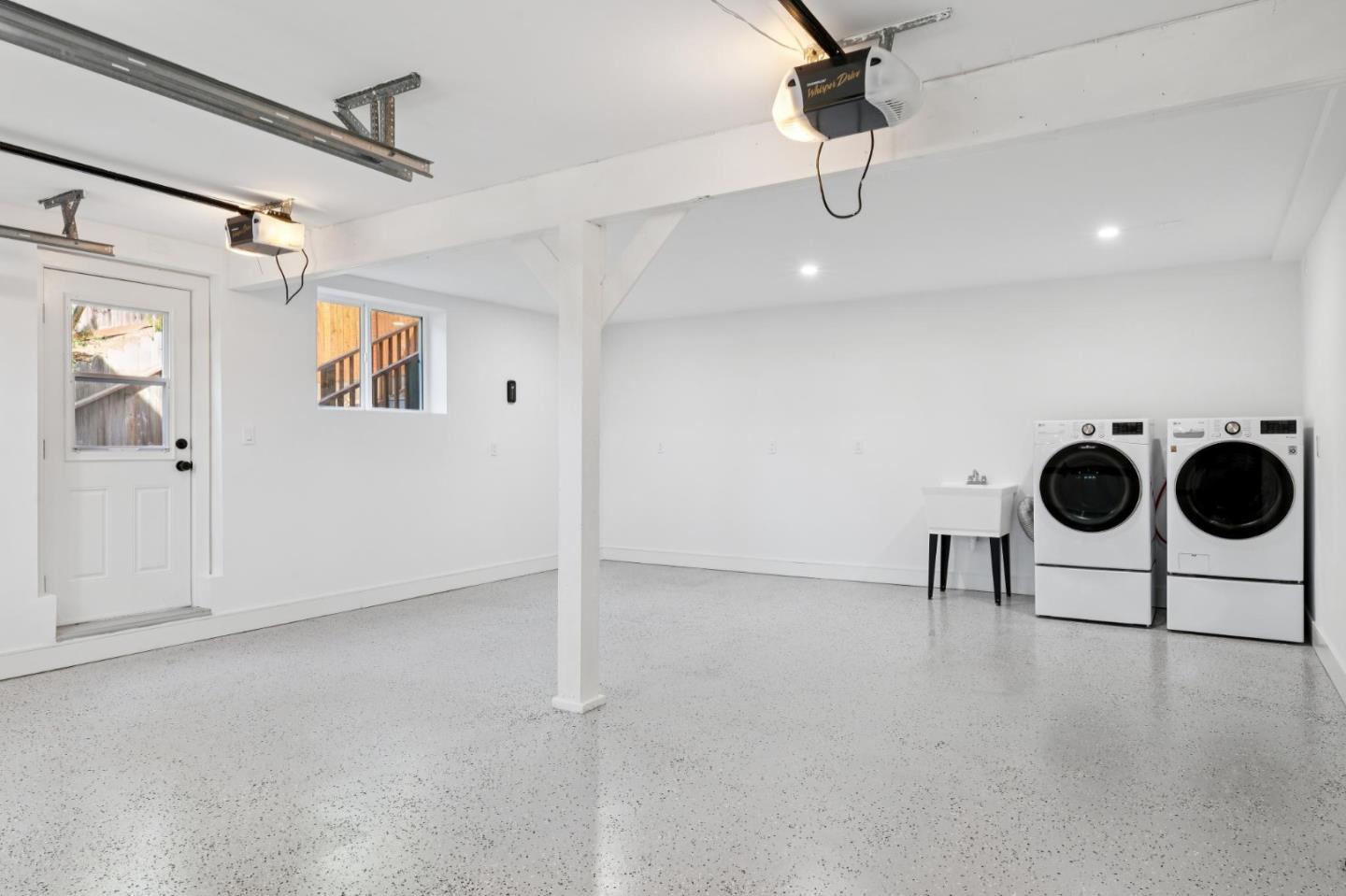 Detail Gallery Image 32 of 47 For 2 Celia Ct, Pacifica,  CA 94044 - 5 Beds | 3 Baths