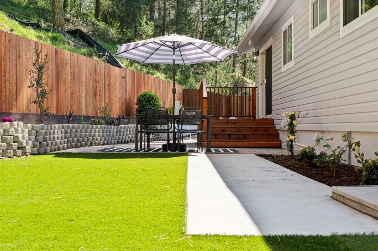 Detail Gallery Image 35 of 47 For 2 Celia Ct, Pacifica,  CA 94044 - 5 Beds | 3 Baths