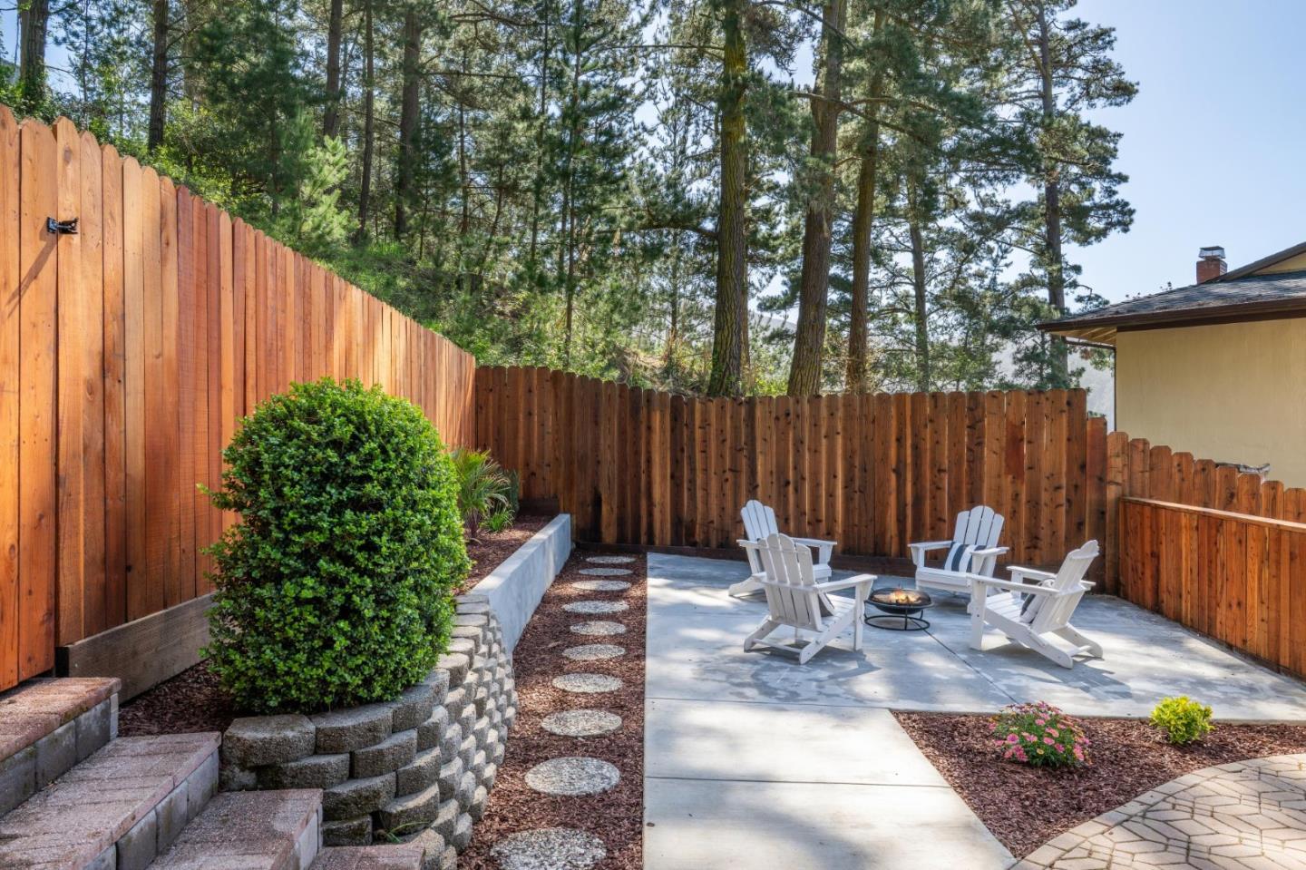 Detail Gallery Image 37 of 47 For 2 Celia Ct, Pacifica,  CA 94044 - 5 Beds | 3 Baths