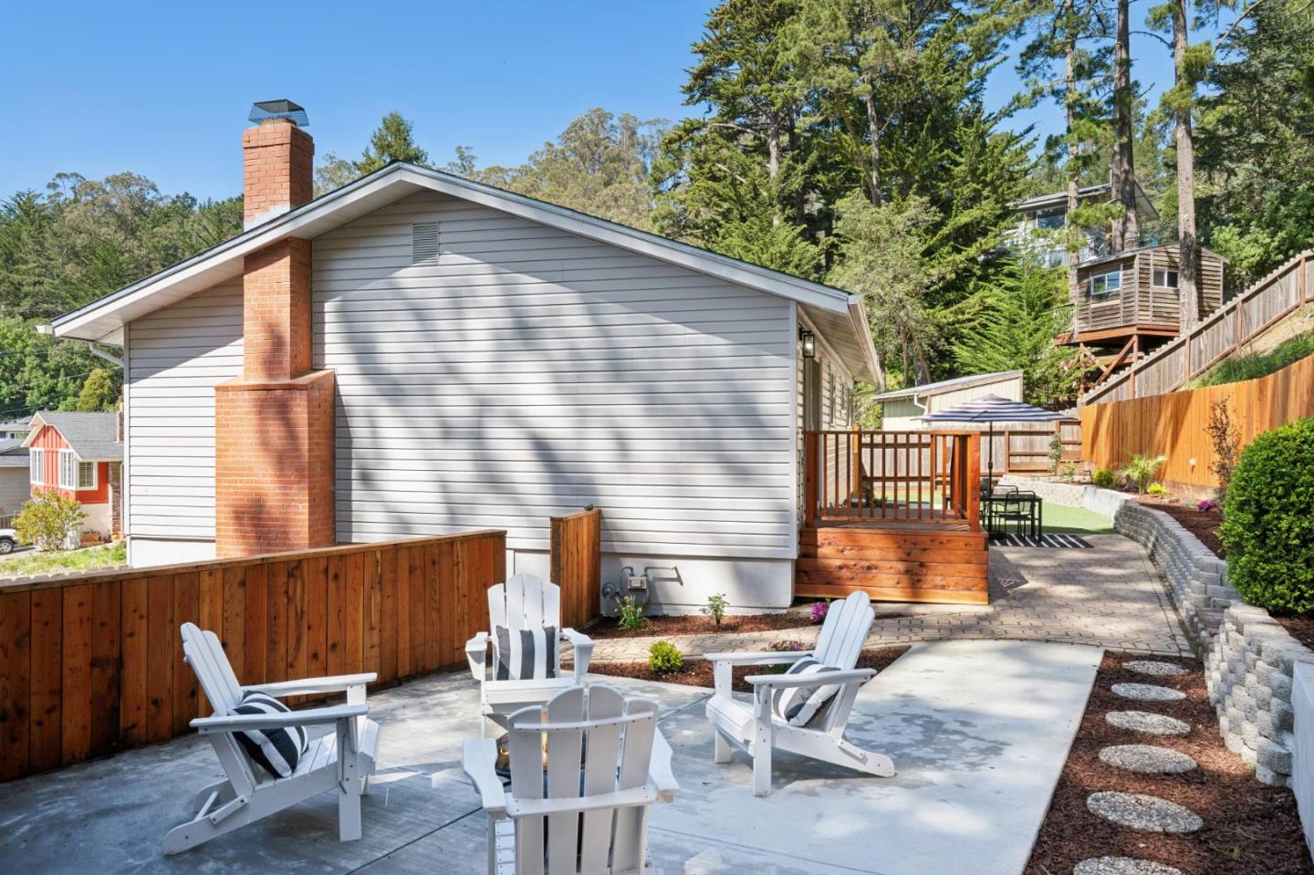 Detail Gallery Image 38 of 47 For 2 Celia Ct, Pacifica,  CA 94044 - 5 Beds | 3 Baths