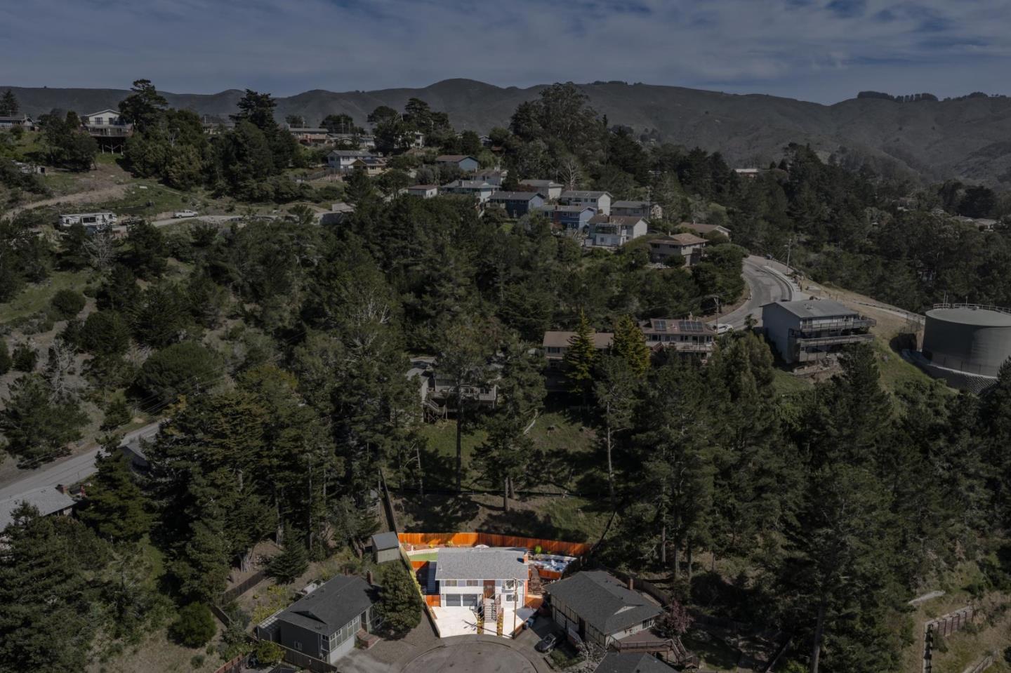 Detail Gallery Image 45 of 47 For 2 Celia Ct, Pacifica,  CA 94044 - 5 Beds | 3 Baths