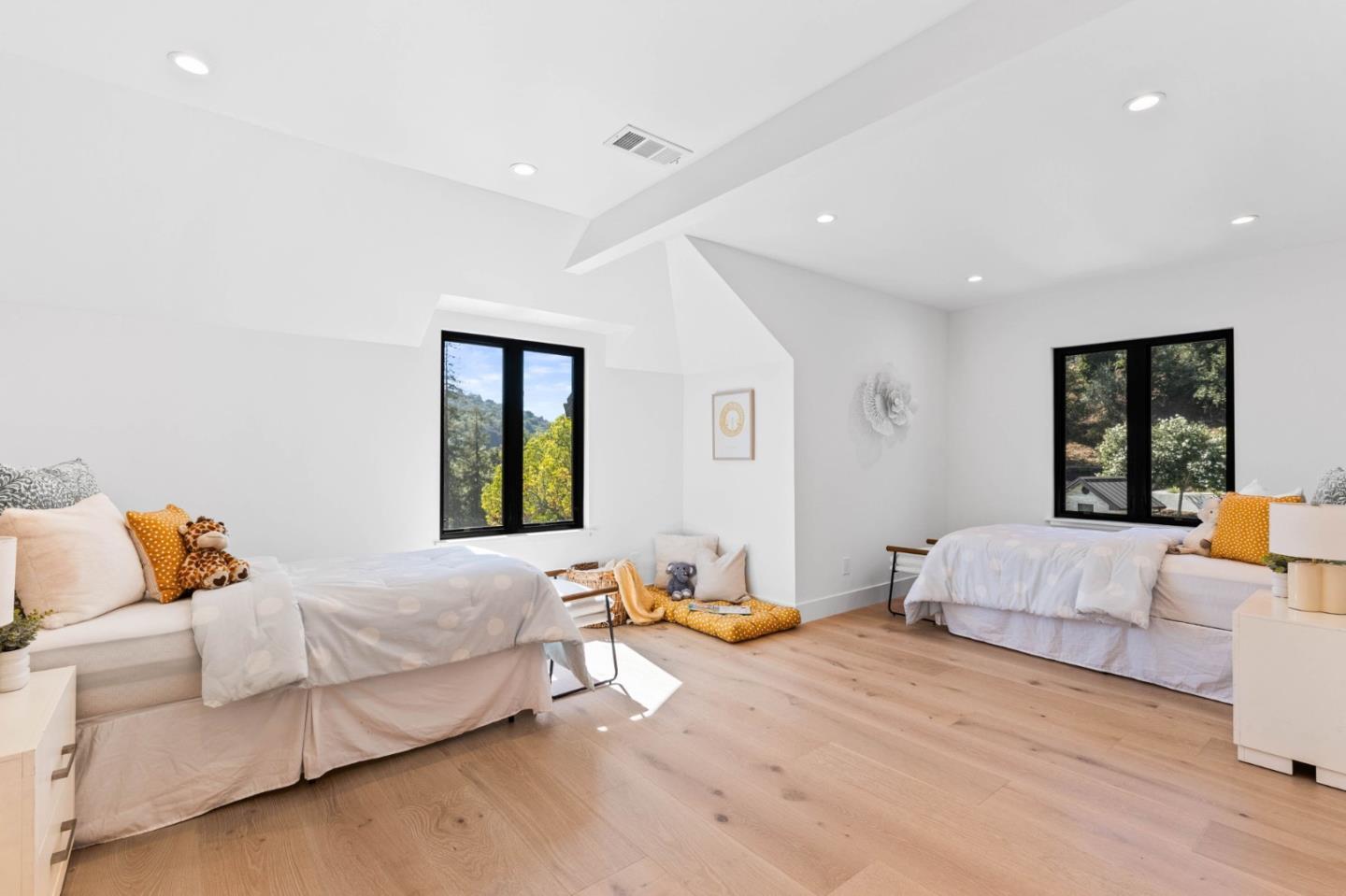 Detail Gallery Image 25 of 62 For 130 Wood Rd, Los Gatos,  CA 95030 - 6 Beds | 5/1 Baths