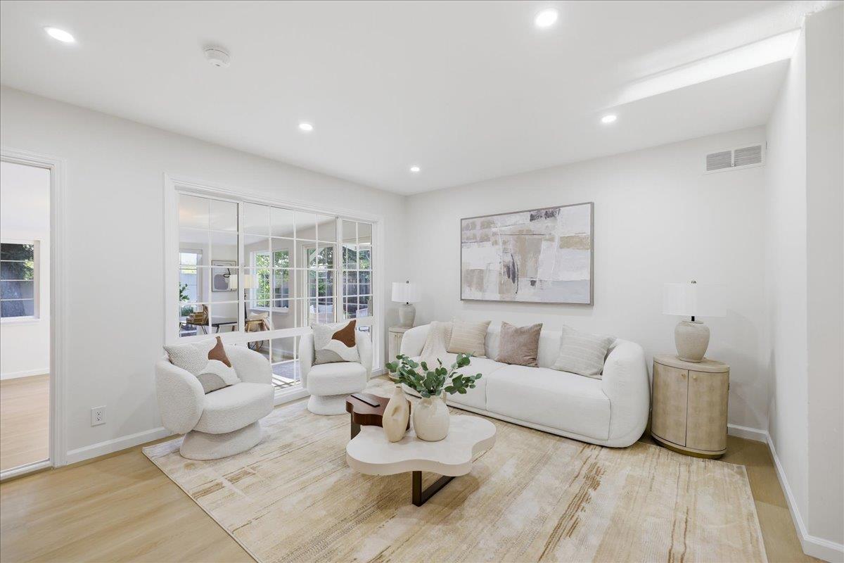 Detail Gallery Image 2 of 48 For 681 Coakley Dr, San Jose,  CA 95117 - 3 Beds | 2 Baths