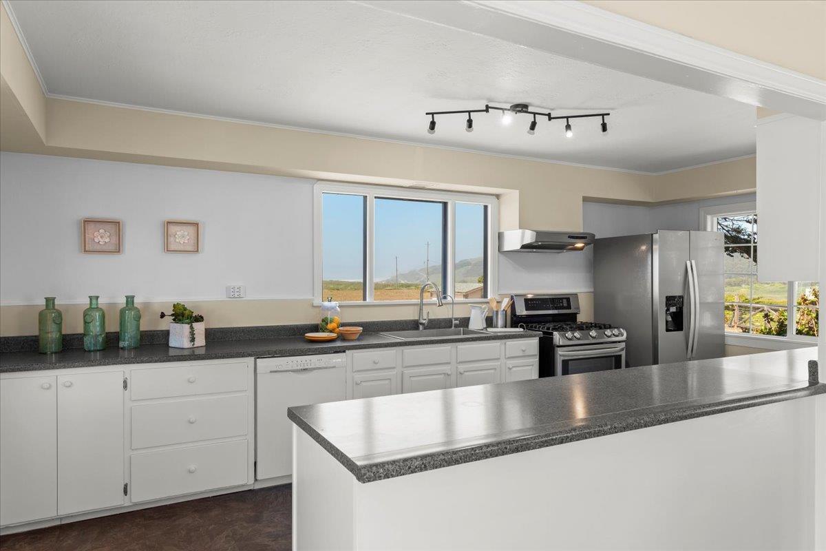 Detail Gallery Image 40 of 79 For 1263 Reservoir Rd, Pescadero,  CA 94060 - 3 Beds | 2 Baths