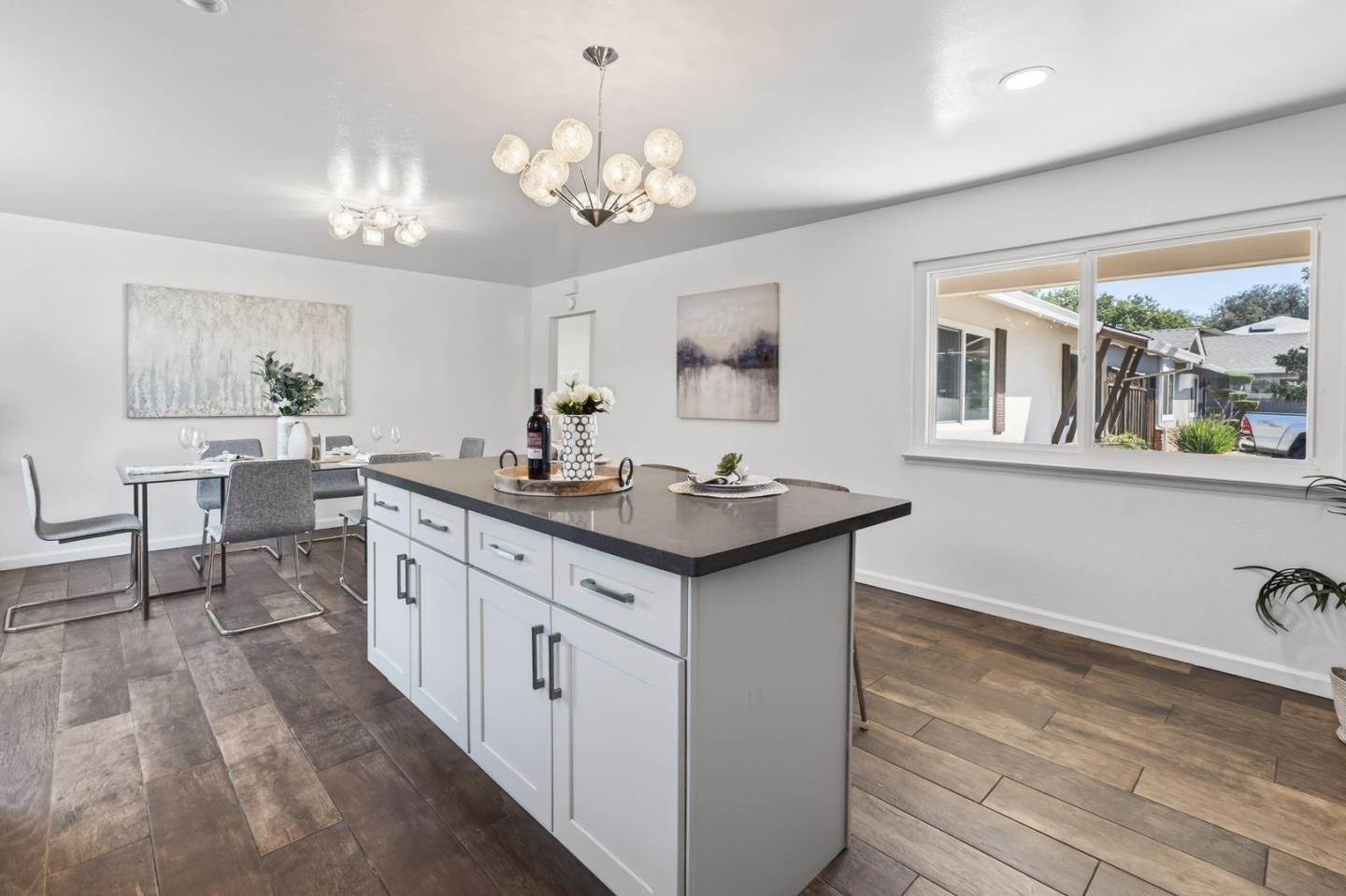 Detail Gallery Image 10 of 31 For 2135 W Hedding St, San Jose,  CA 95128 - 3 Beds | 2/1 Baths