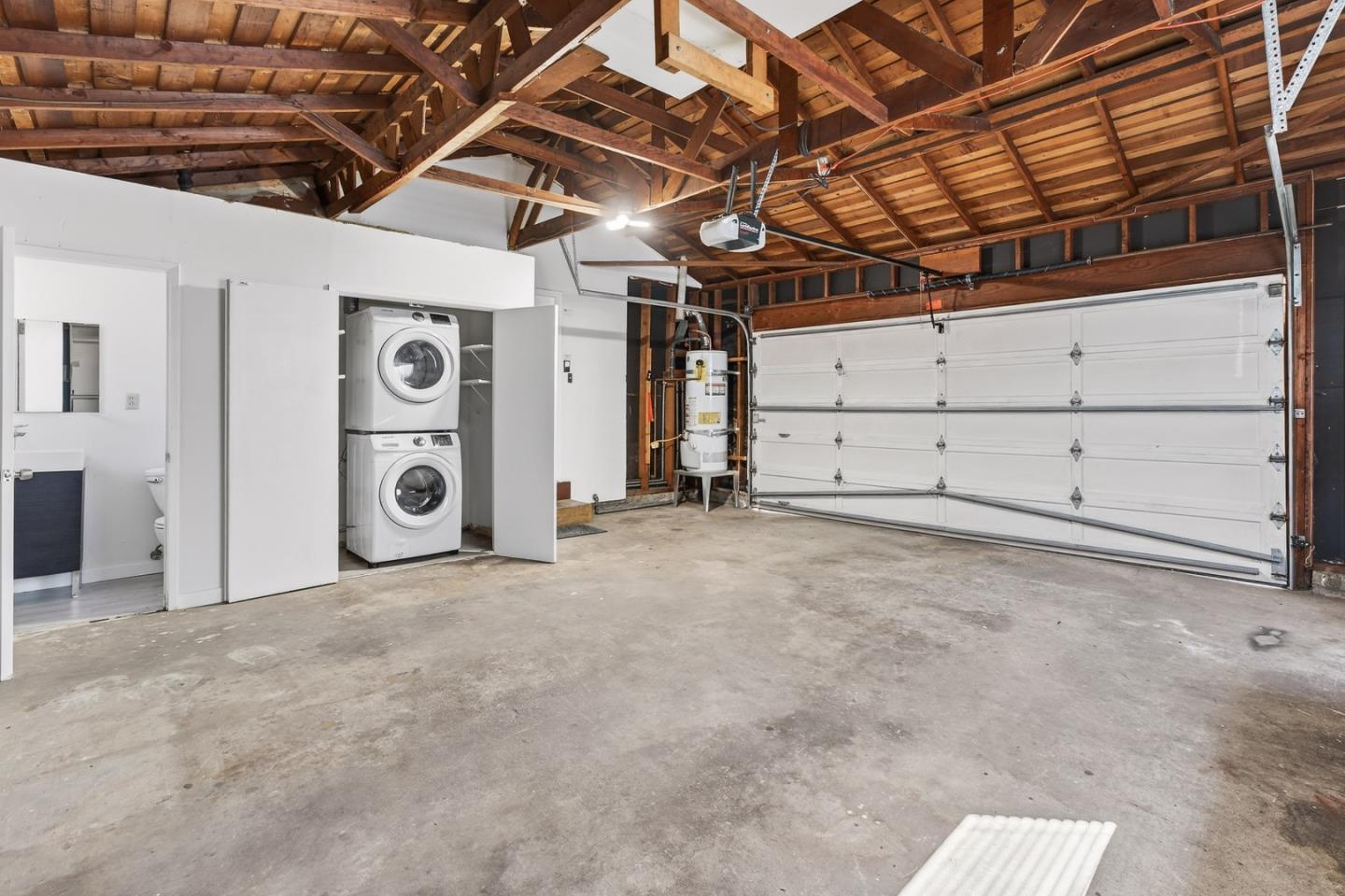 Detail Gallery Image 23 of 31 For 2135 W Hedding St, San Jose,  CA 95128 - 3 Beds | 2/1 Baths