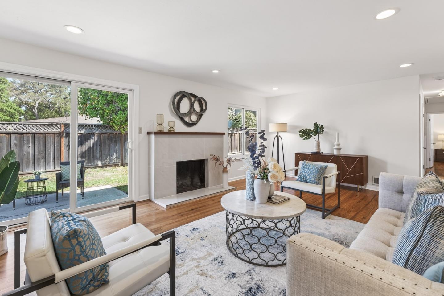 Detail Gallery Image 3 of 31 For 2135 W Hedding St, San Jose,  CA 95128 - 3 Beds | 2/1 Baths