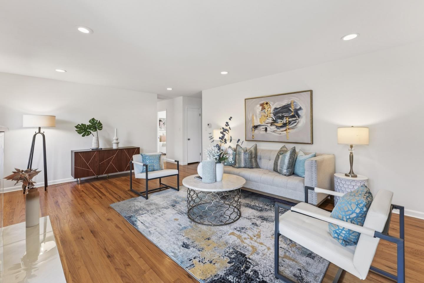 Detail Gallery Image 4 of 31 For 2135 W Hedding St, San Jose,  CA 95128 - 3 Beds | 2/1 Baths