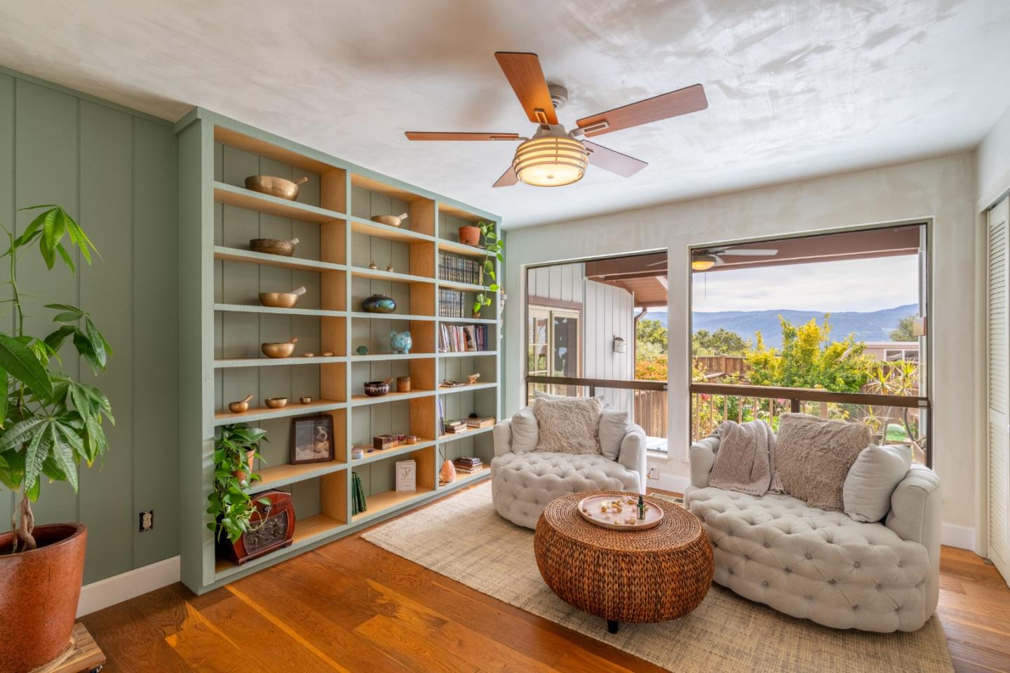 Detail Gallery Image 12 of 30 For 25390 Tierra Grande Dr, Carmel Valley,  CA 93923 - 3 Beds | 2/1 Baths