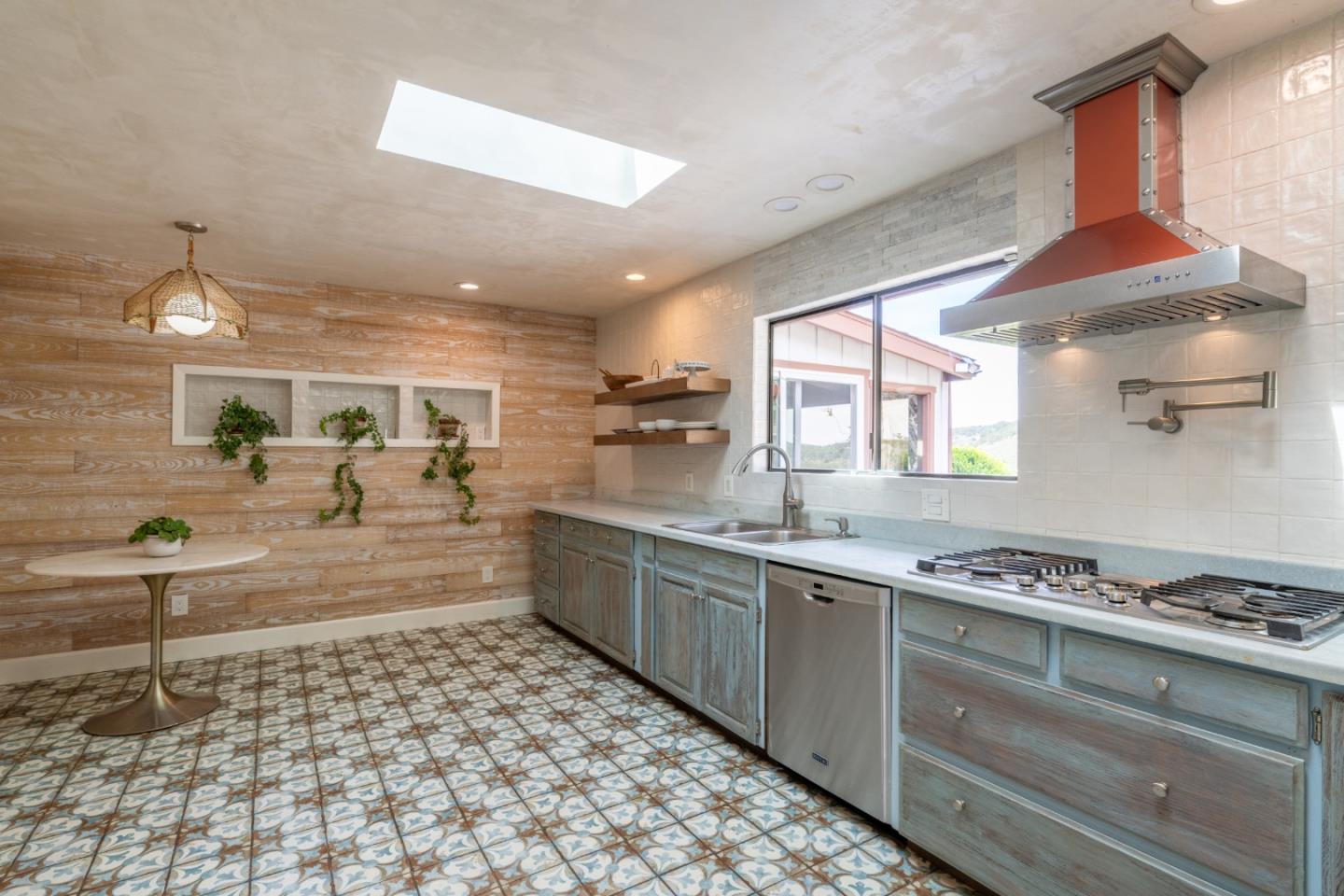 Detail Gallery Image 7 of 30 For 25390 Tierra Grande Dr, Carmel Valley,  CA 93923 - 3 Beds | 2/1 Baths