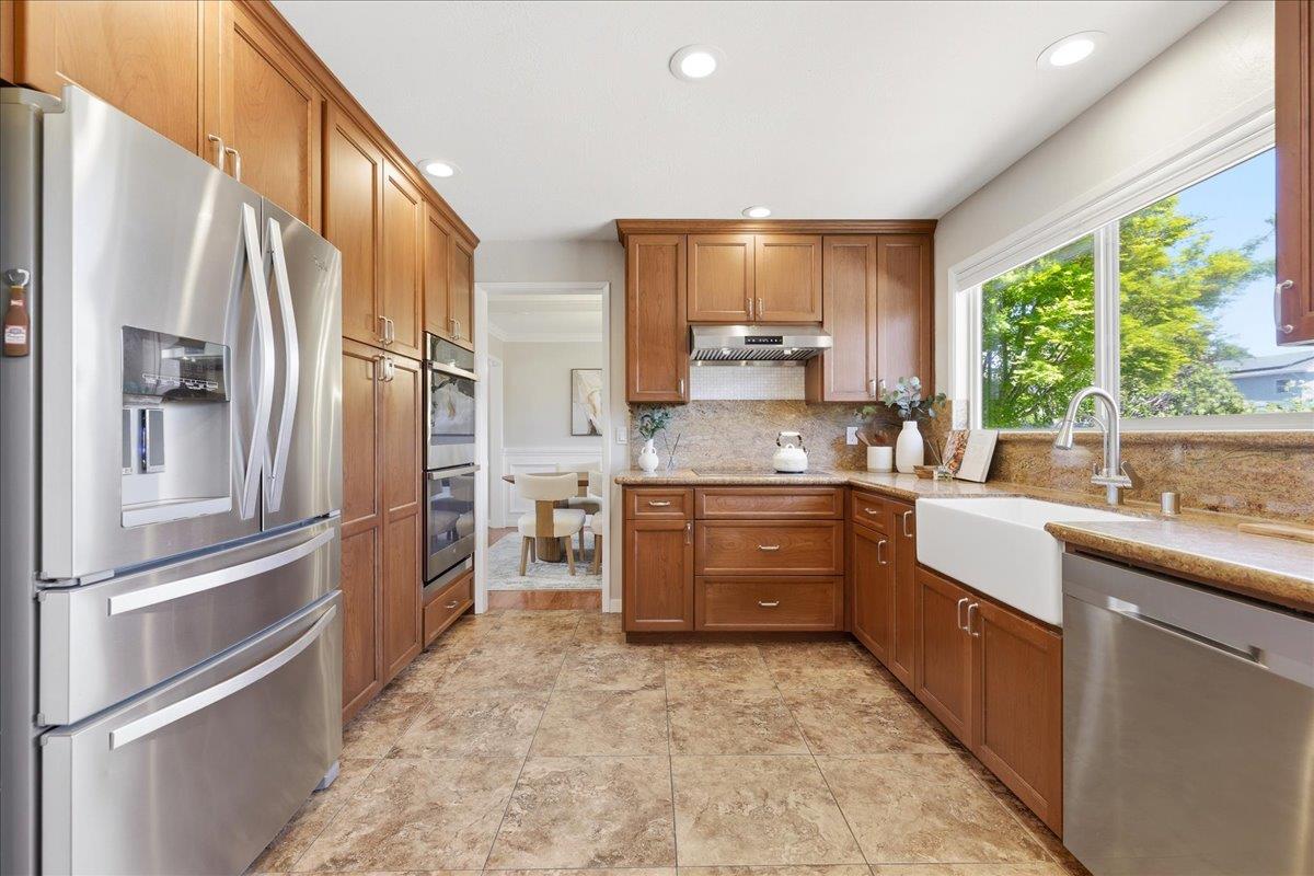 Detail Gallery Image 11 of 55 For 6644 Mount Hope Dr, San Jose,  CA 95120 - 4 Beds | 3 Baths