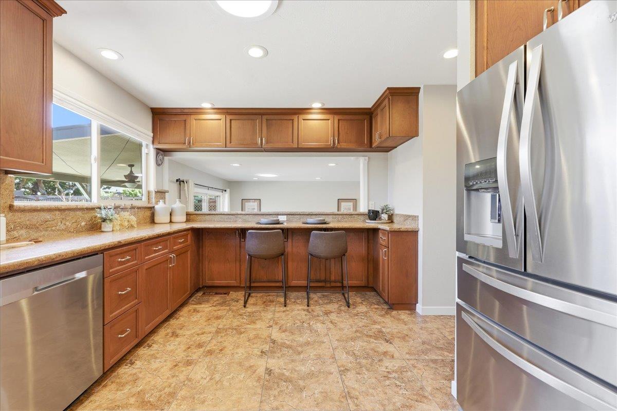 Detail Gallery Image 13 of 55 For 6644 Mount Hope Dr, San Jose,  CA 95120 - 4 Beds | 3 Baths