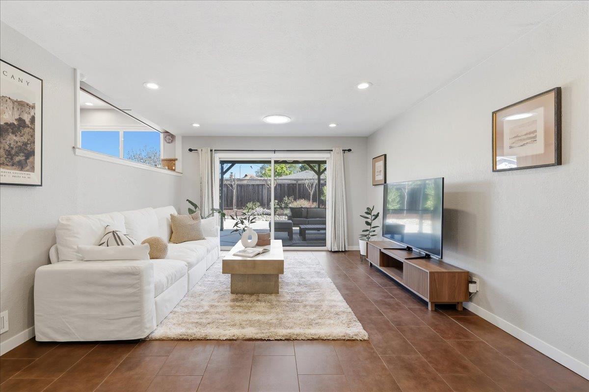 Detail Gallery Image 15 of 55 For 6644 Mount Hope Dr, San Jose,  CA 95120 - 4 Beds | 3 Baths