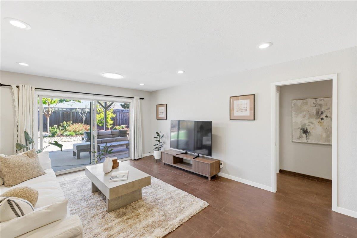 Detail Gallery Image 16 of 55 For 6644 Mount Hope Dr, San Jose,  CA 95120 - 4 Beds | 3 Baths