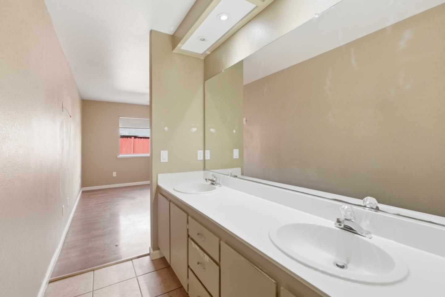 Detail Gallery Image 14 of 17 For 449 Sage Ct, Soledad,  CA 93960 - 4 Beds | 2 Baths