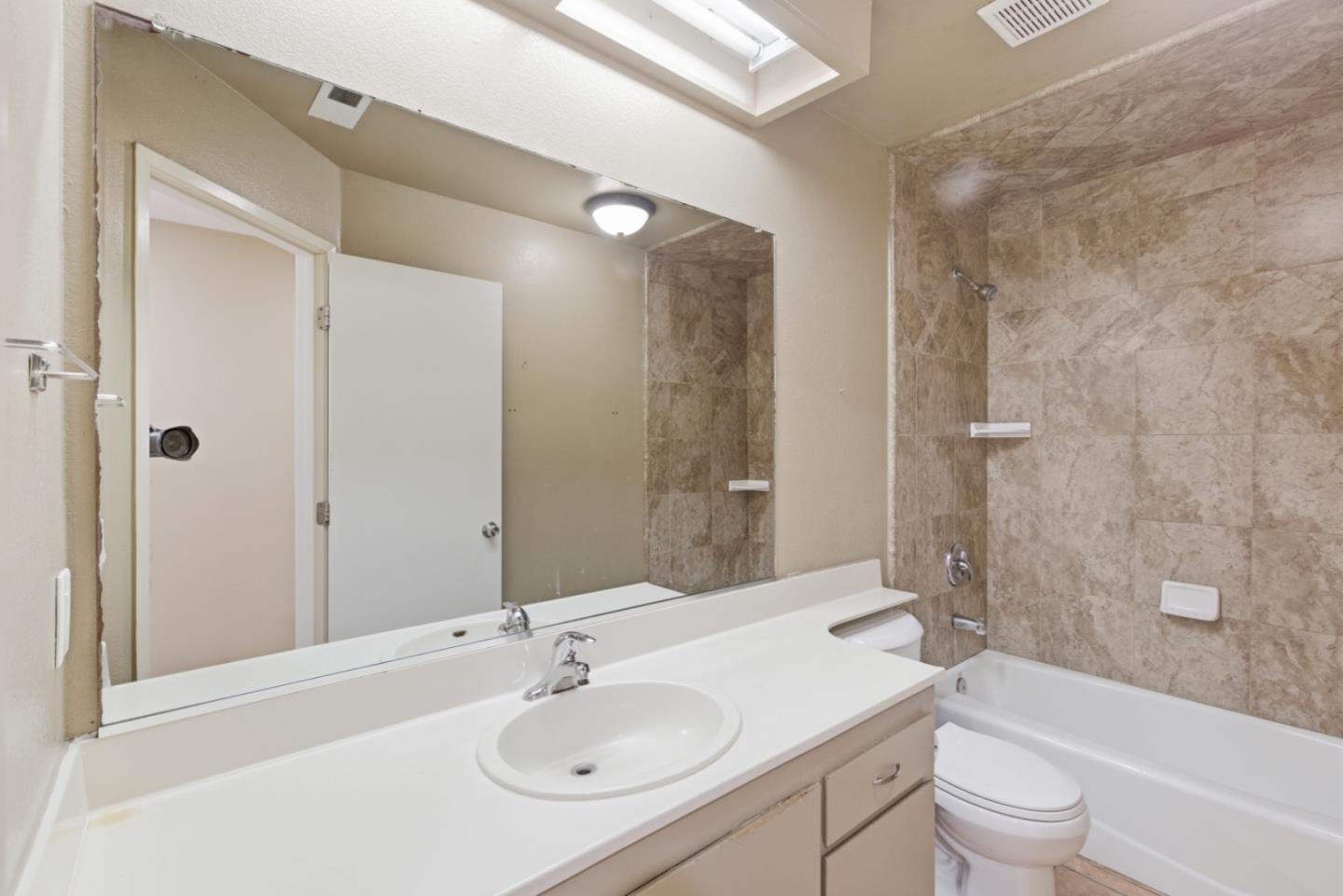 Detail Gallery Image 15 of 17 For 449 Sage Ct, Soledad,  CA 93960 - 4 Beds | 2 Baths