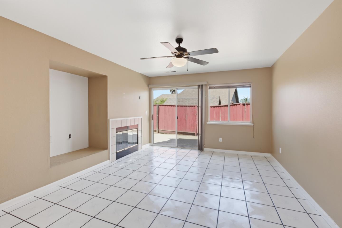 Detail Gallery Image 7 of 17 For 449 Sage Ct, Soledad,  CA 93960 - 4 Beds | 2 Baths