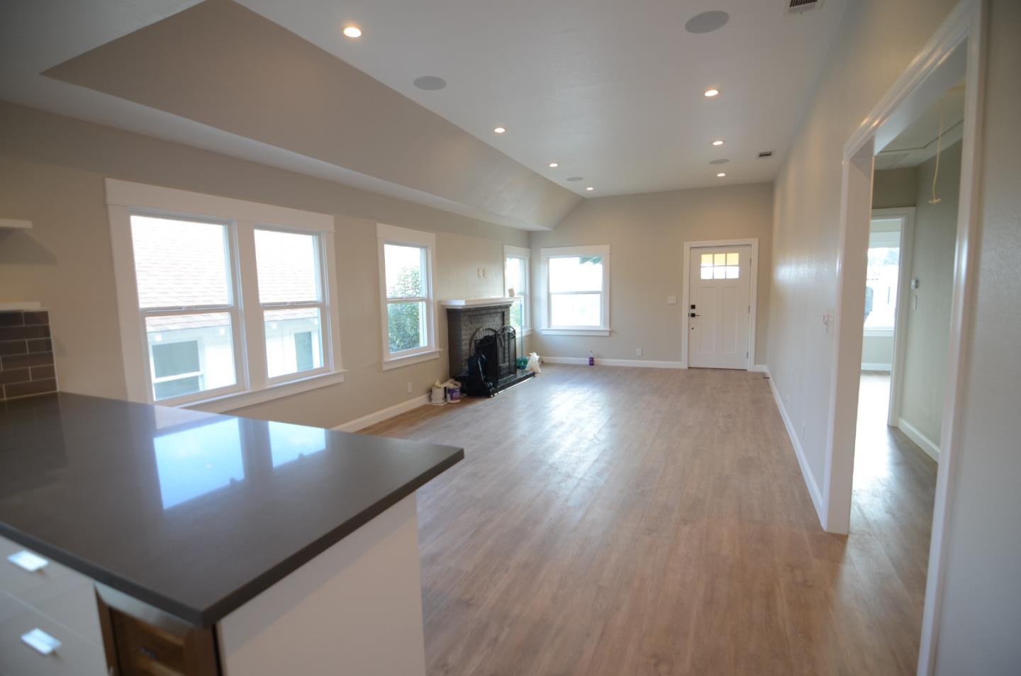 Detail Gallery Image 2 of 53 For 601 Walnut Ave, South San Francisco,  CA 94080 - 6 Beds | 4 Baths