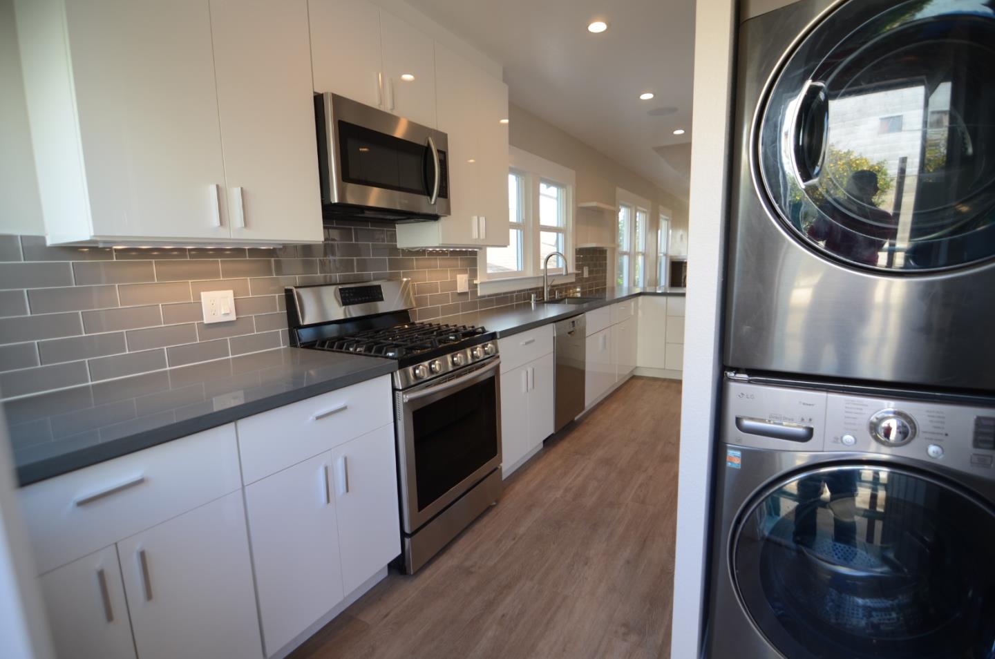 Detail Gallery Image 4 of 53 For 601 Walnut Ave, South San Francisco,  CA 94080 - 6 Beds | 4 Baths